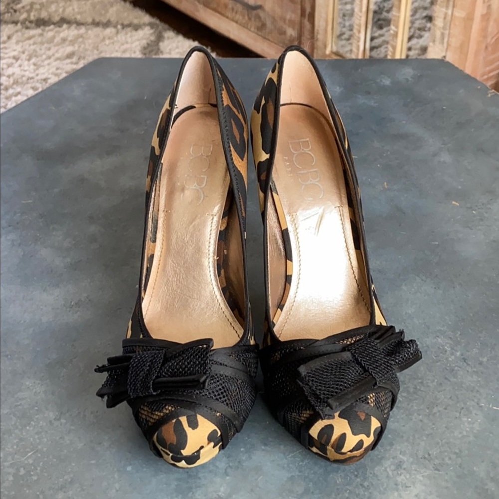 BCBG Paris Leopard Print Heels Sz 10